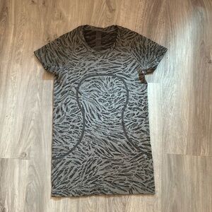 Lululemon Swiftly Tech Short-Sleeve Shirt 2.0